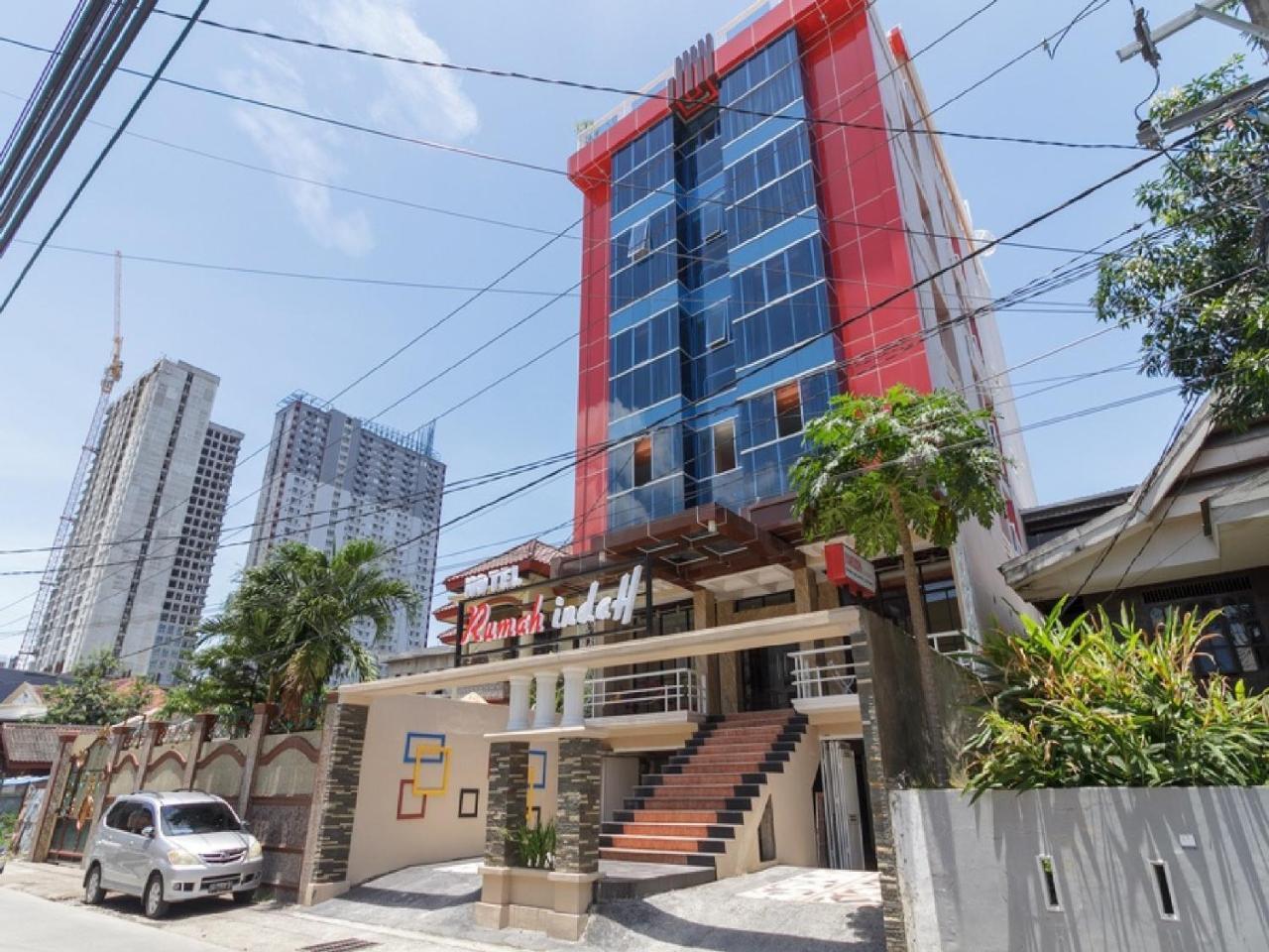 Reddoorz Plus @ Boulevard Panakkukang Makassar Exterior photo